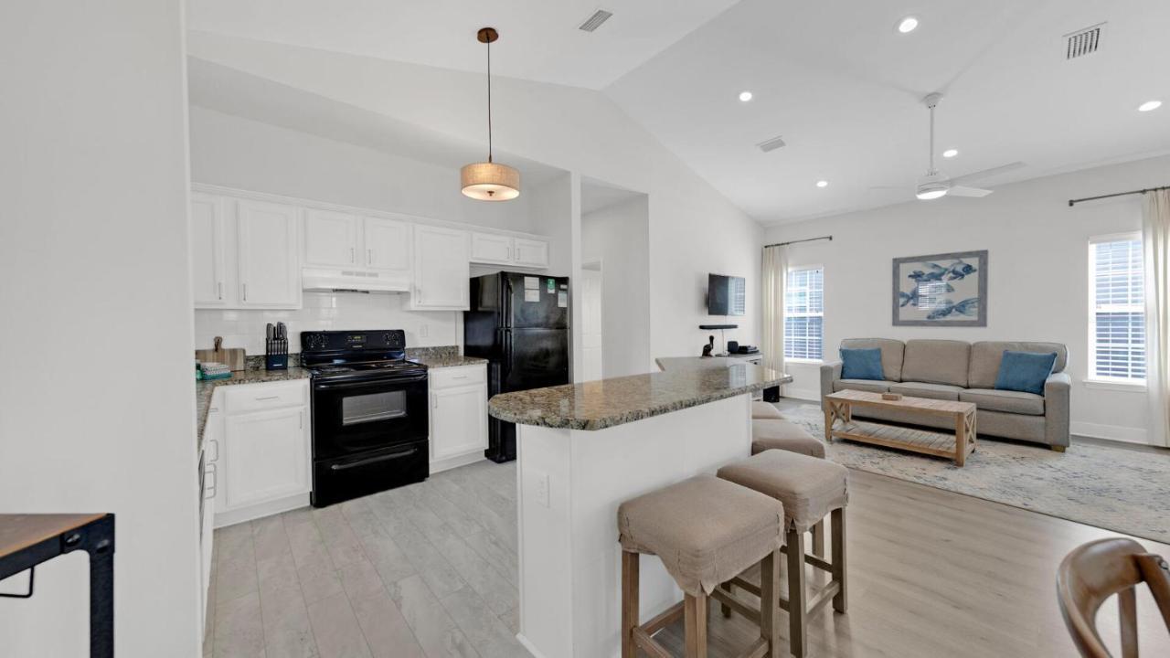 Pelican House - Newly Remodeled, Professionally Decorated, Only About 1 Mile To Seaside! サンタ・ローザ・ビーチ エクステリア 写真